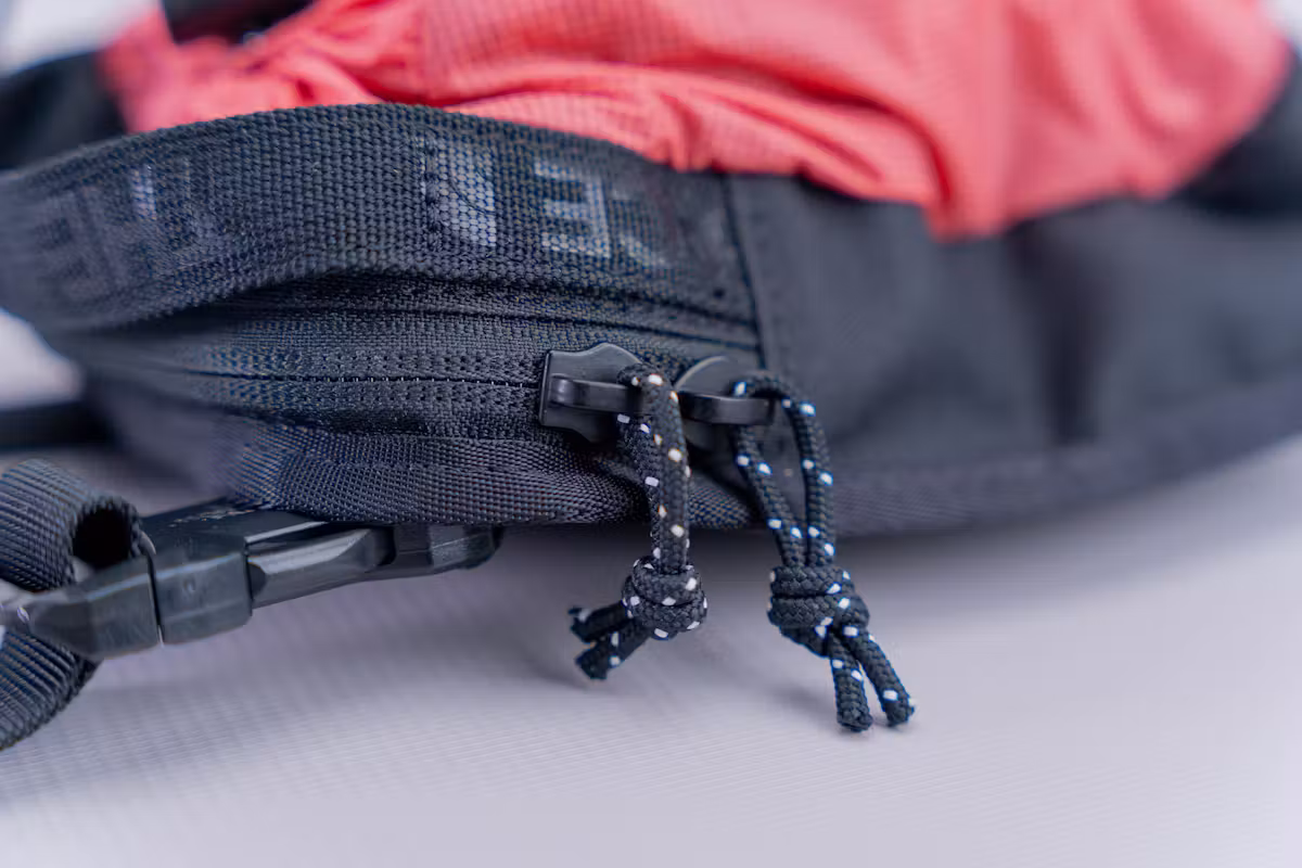 The North Face Bozer 斜挎包拉链 The North Face Bozer 斜挎包拉链