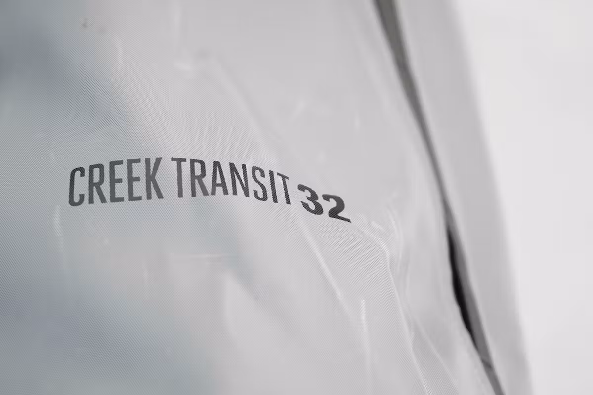 Black Diamond(黑钻) Creek Transit 32升旅行背包褶皱 Black Diamond(黑钻) Creek Transit 32升旅行背包褶皱
