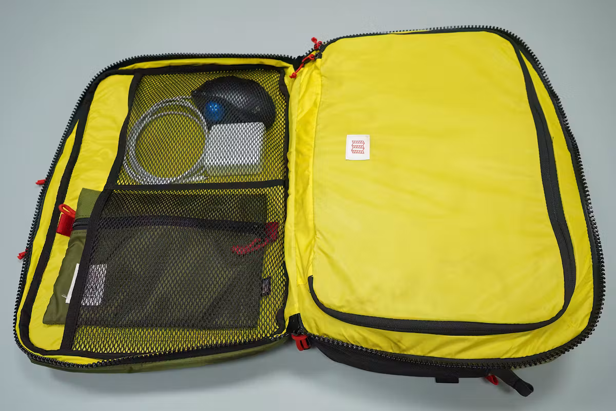 Topo Designs Global Briefcase 3-Day 公文包主隔层 Topo Designs Global Briefcase 3-Day 公文包主隔层