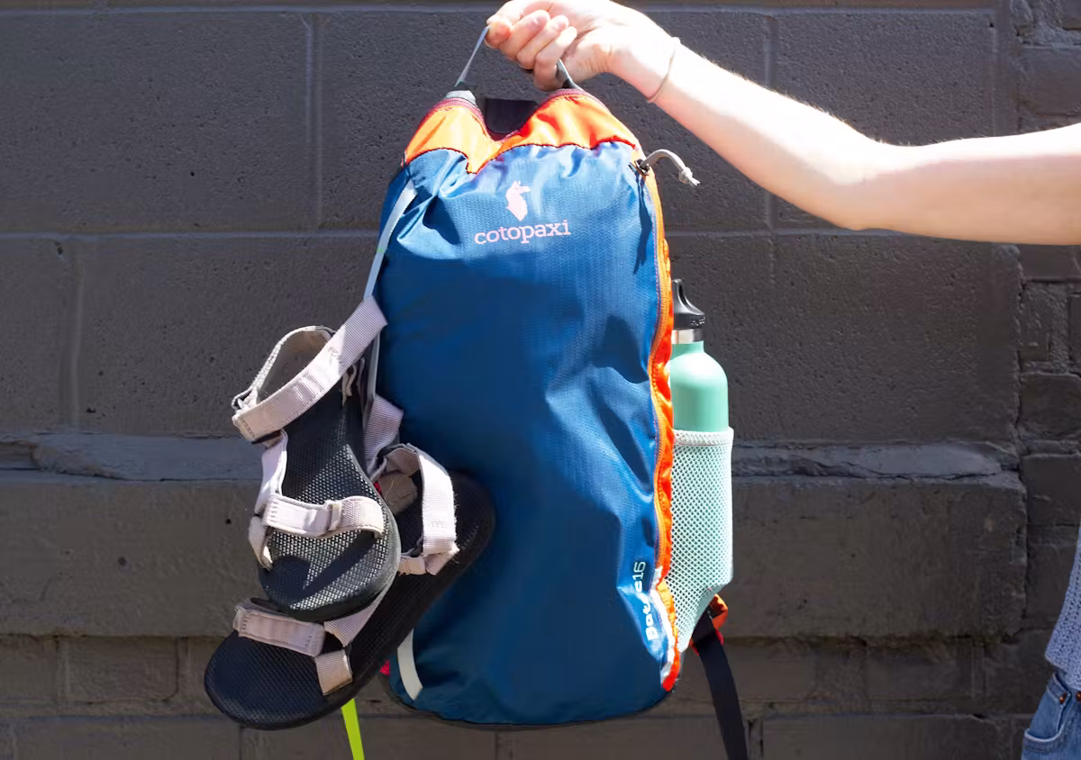 Cotopaxi Batac 织带,外挂 Teva 凉鞋 Cotopaxi Batac 织带,外挂 Teva 凉鞋