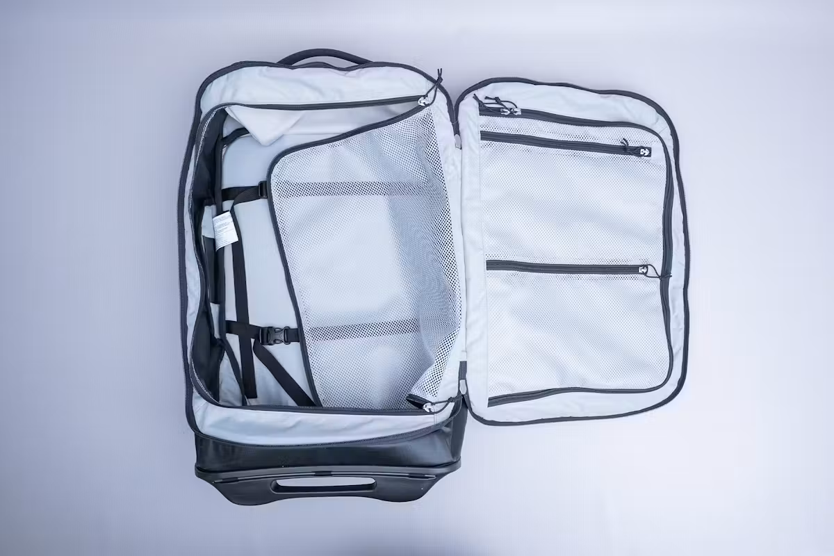 Osprey Transporter Wheeled Carry-On 38 空置状态 Osprey Transporter Wheeled Carry-On 38 空置状态