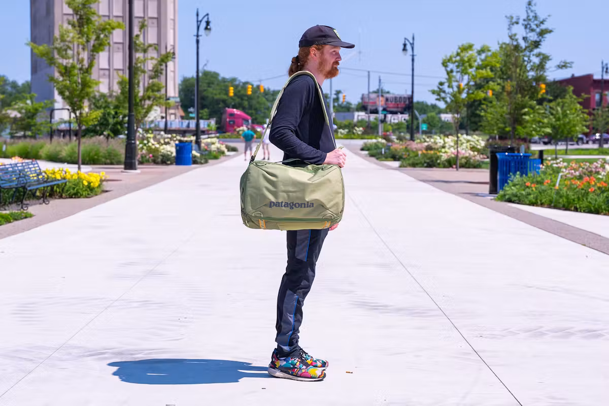Patagonia Black Hole Mini MLC 30L 单肩背负 Patagonia Black Hole Mini MLC 30L 单肩背负