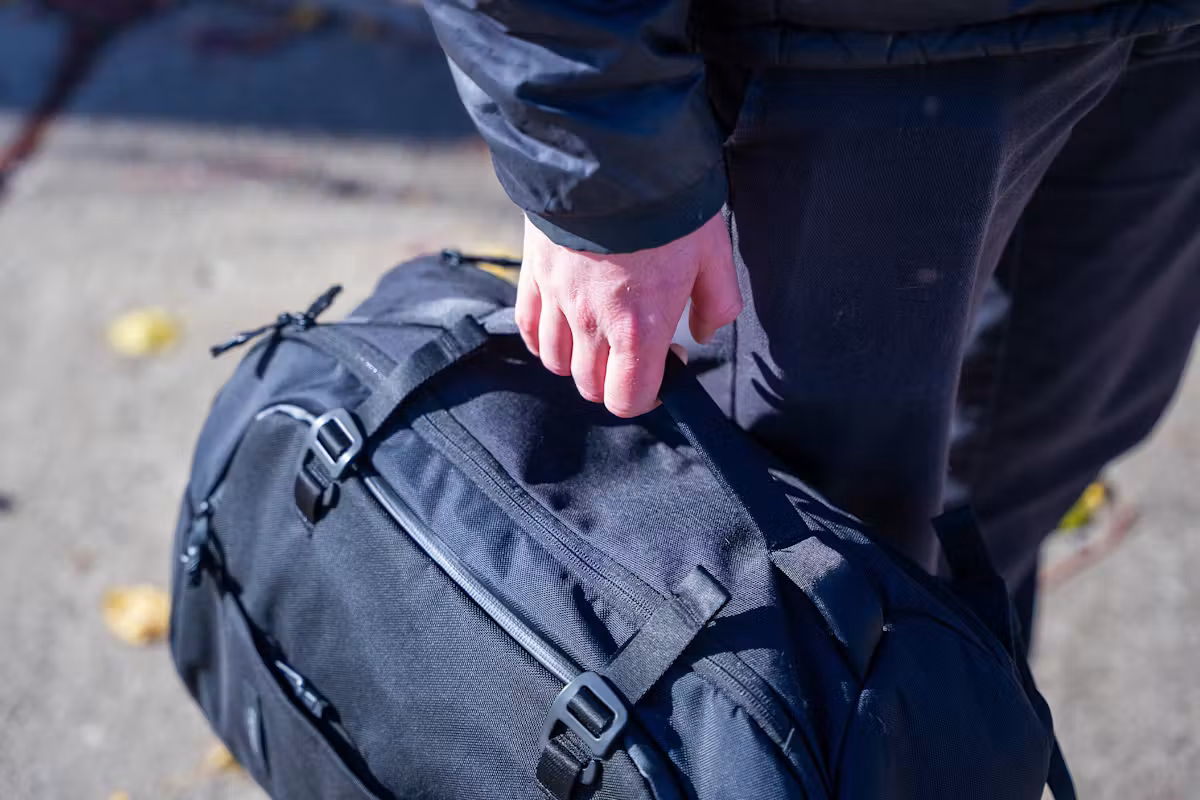 Timbuk2 Never Check 可扩展背包 侧边提手 Timbuk2 Never Check 可扩展背包 侧边提手