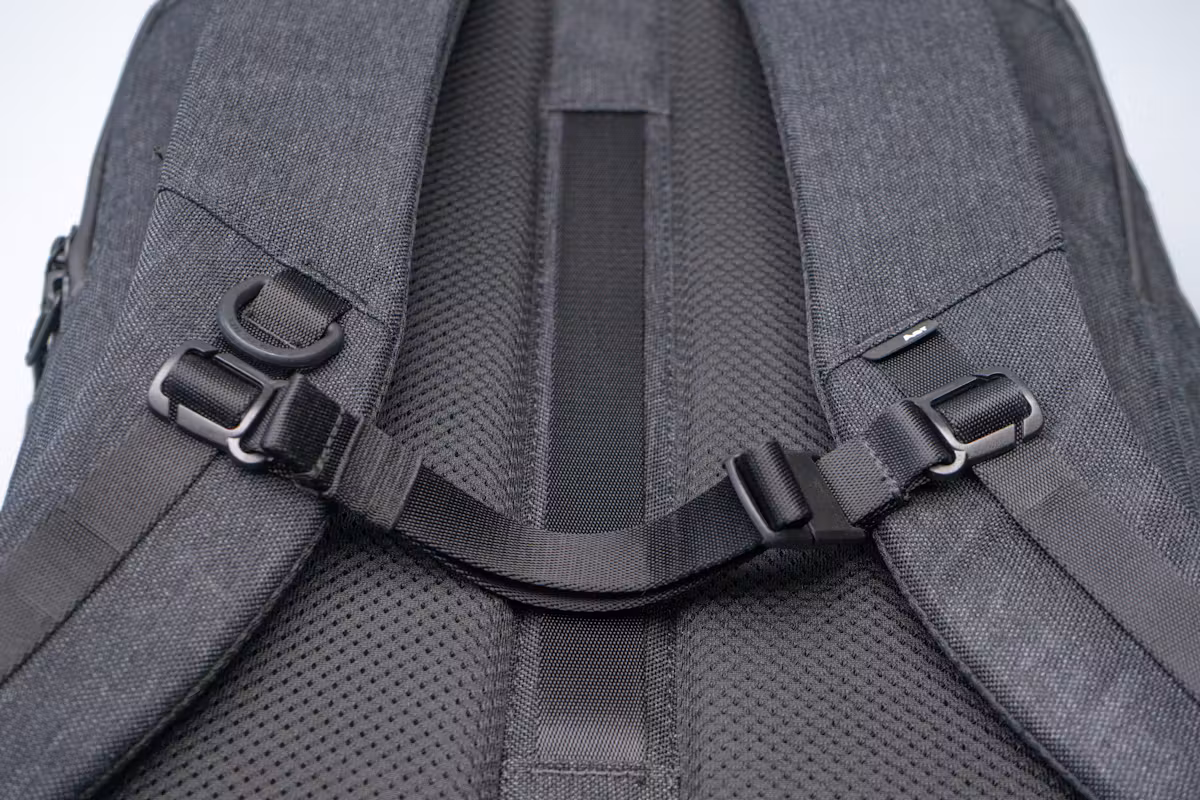 Aer x Ministry of Supply Lunar Pack 胸带 Aer x Ministry of Supply Lunar Pack 胸带