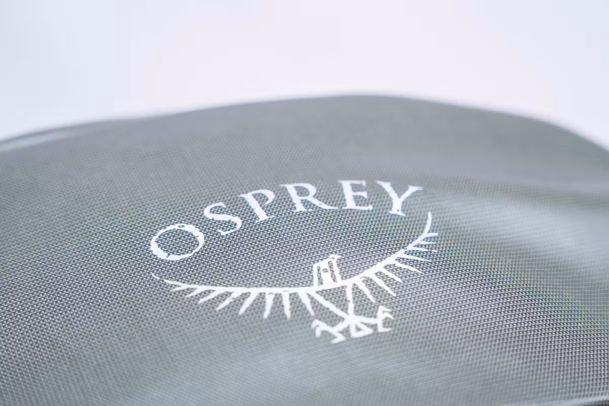 Osprey Transporter Panel Loader 品牌标识