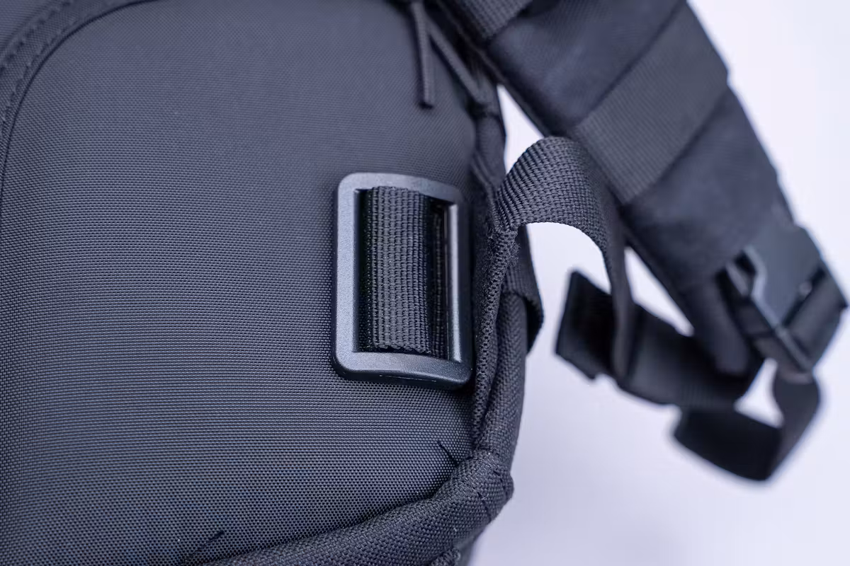 5.11 Tactical Rush12 2.0 背包 24L 扣具