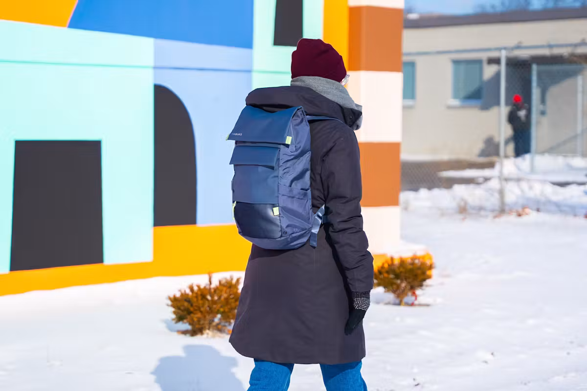 Timbuk2 Robin 通勤背包侧面