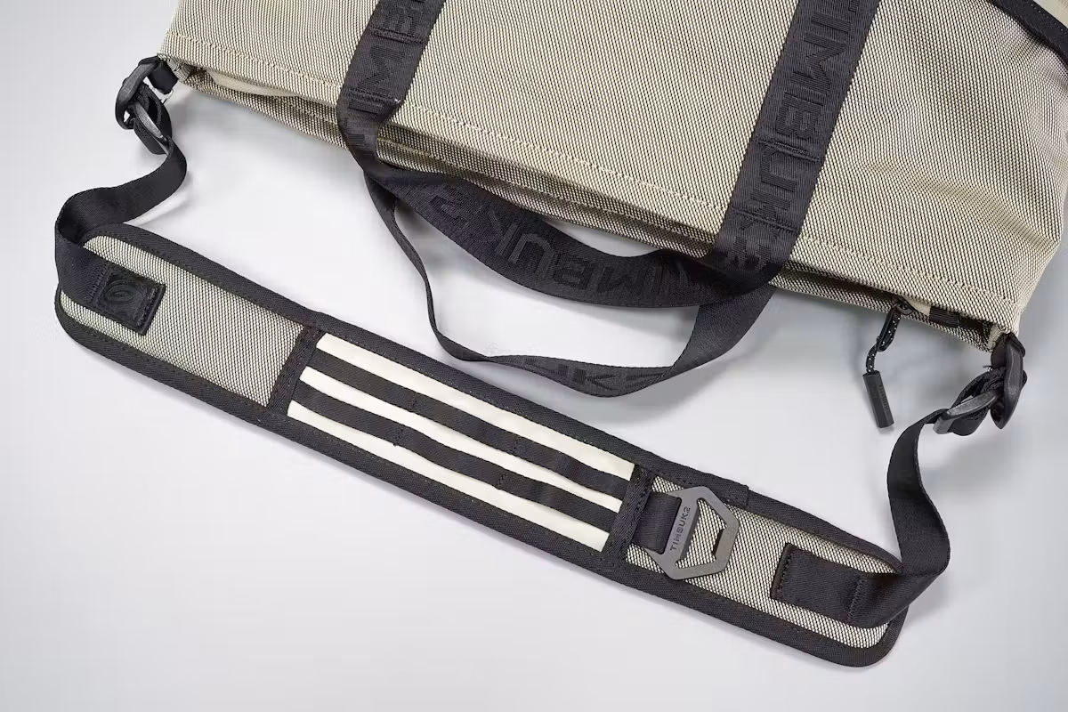 Timbuk2 科技手提包 | 肩带和提手 Timbuk2 科技手提包 | 肩带和提手