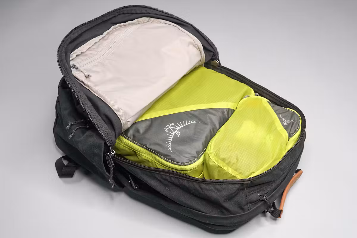 Fjallraven Raven 28L 背包主仓