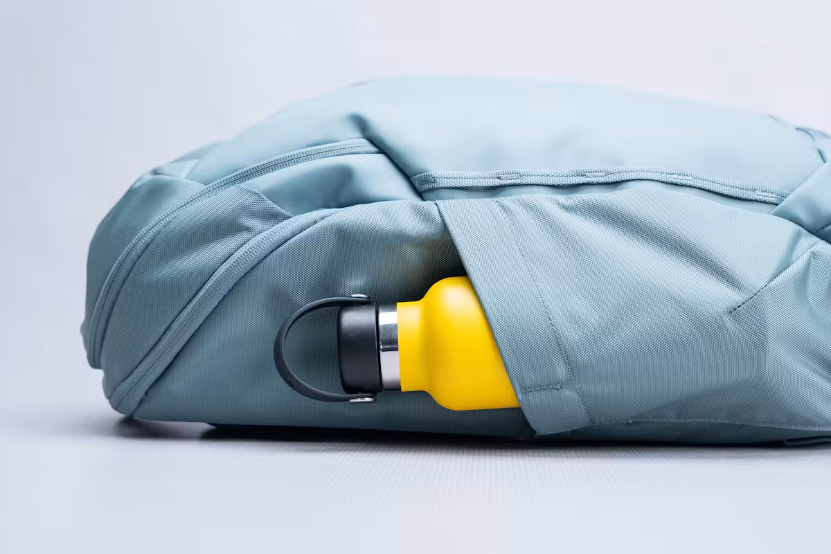 Thule Chasm 笔记本电脑背包 26L 水瓶口袋 Thule Chasm 笔记本电脑背包 26L 水瓶口袋