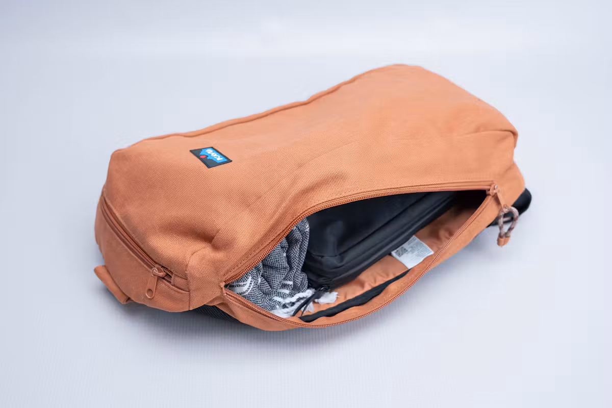 KAVU Switch Slinger 斜挎包满置状态
