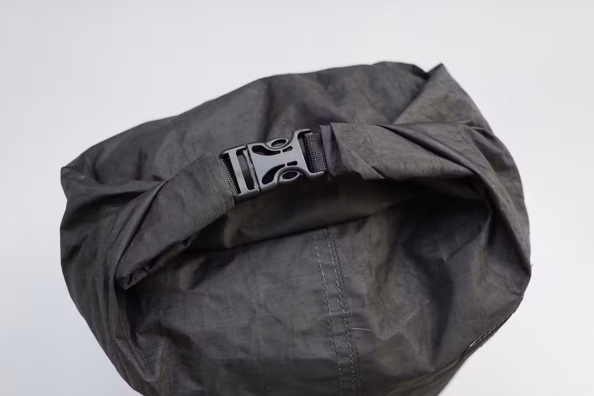 Hyperlite Metro Pack 扣具