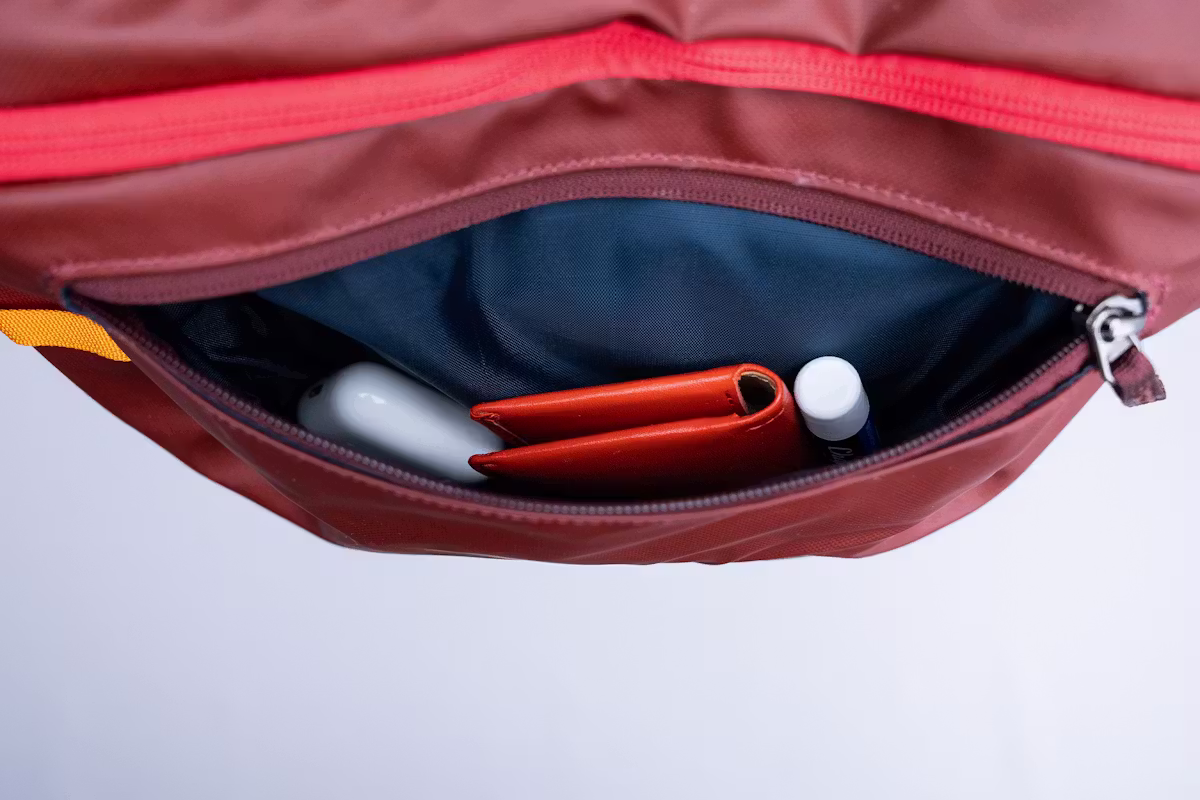 Cotopaxi Allpa 35L 旅行背包口袋 Cotopaxi Allpa 35L 旅行背包口袋