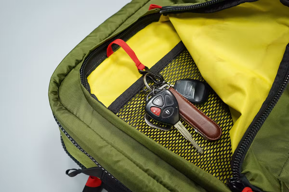 Topo Designs Global Briefcase 3-Day 公文包钥匙扣 Topo Designs Global Briefcase 3-Day 公文包钥匙扣
