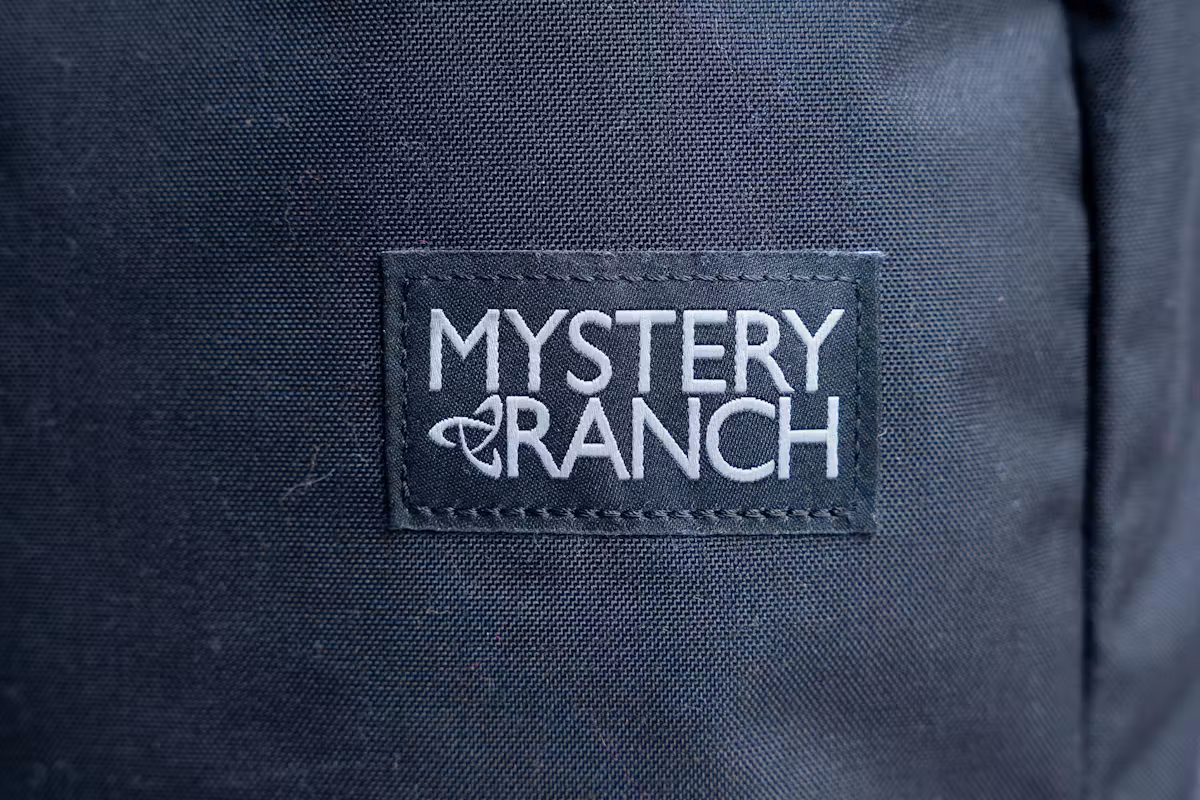 Mystery Ranch(神秘牧场) Prizefighter 日用背包品牌标识 Mystery Ranch(神秘牧场) Prizefighter 日用背包品牌标识