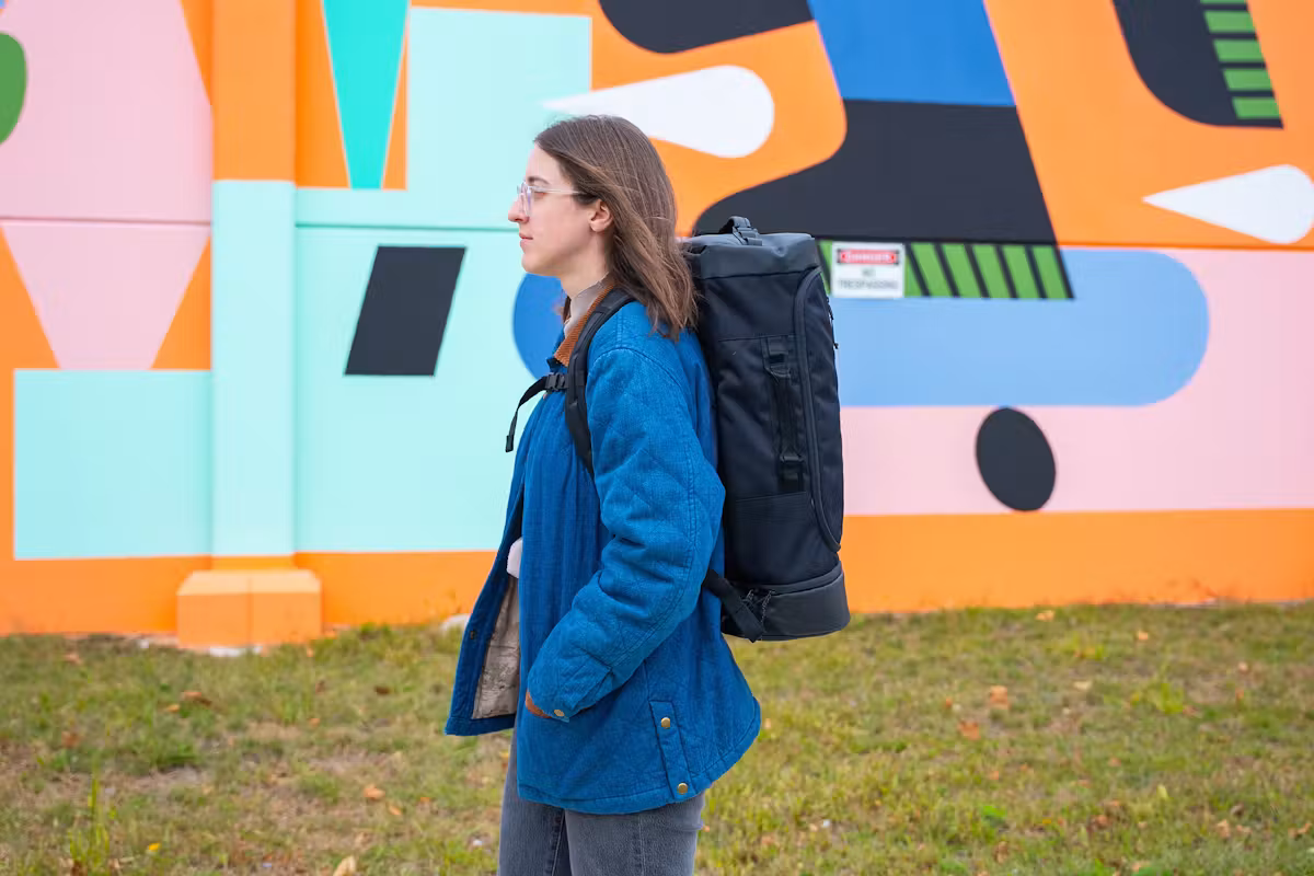 Timbuk2 Wingman 旅行背包 Duffel 侧面轮廓 Timbuk2 Wingman 旅行背包 Duffel 侧面轮廓