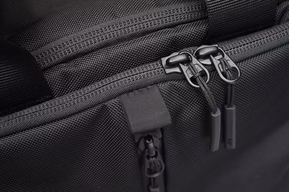Aer Gym Duffel 3 拉链
