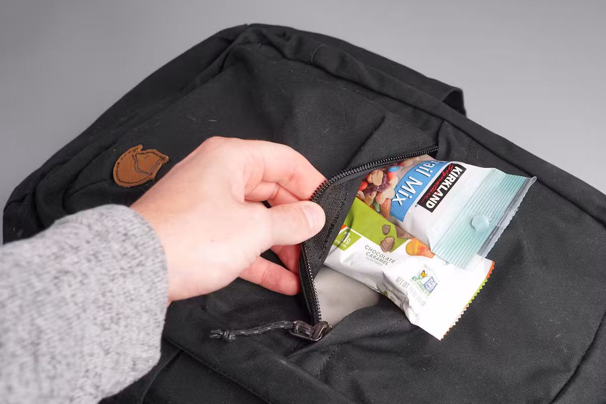 Fjallraven Raven 28L 背包前袋