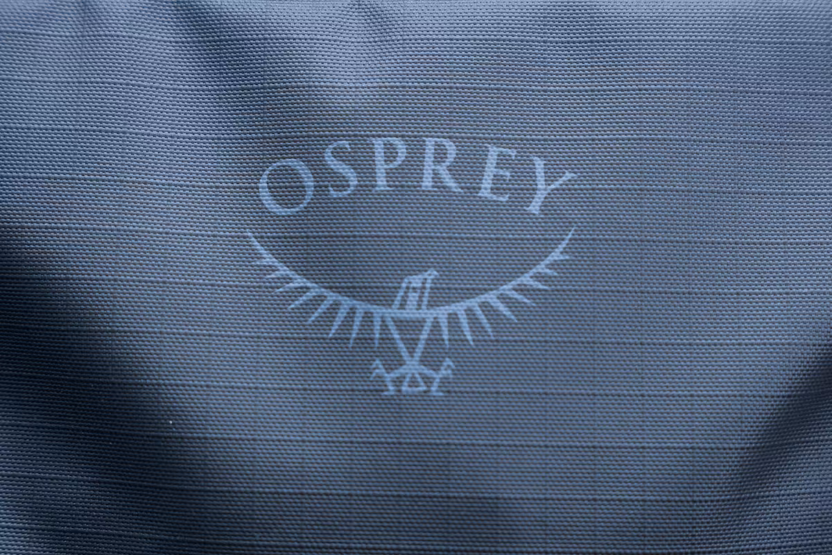Osprey Transporter 带轮手提行李箱 38 品牌标识 Osprey Transporter 带轮手提行李箱 38 品牌标识