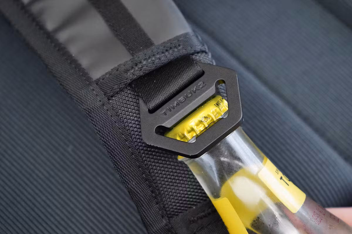 Timbuk2 Tech Roll Top 背包开瓶器 Timbuk2 Tech Roll Top 背包开瓶器