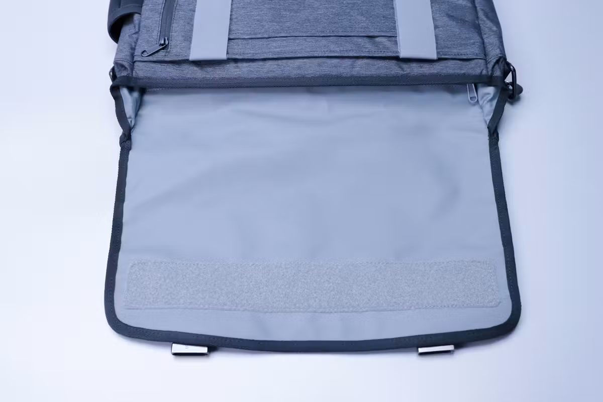Timbuk2 笔记本电脑公文包前盖 Timbuk2 笔记本电脑公文包前盖