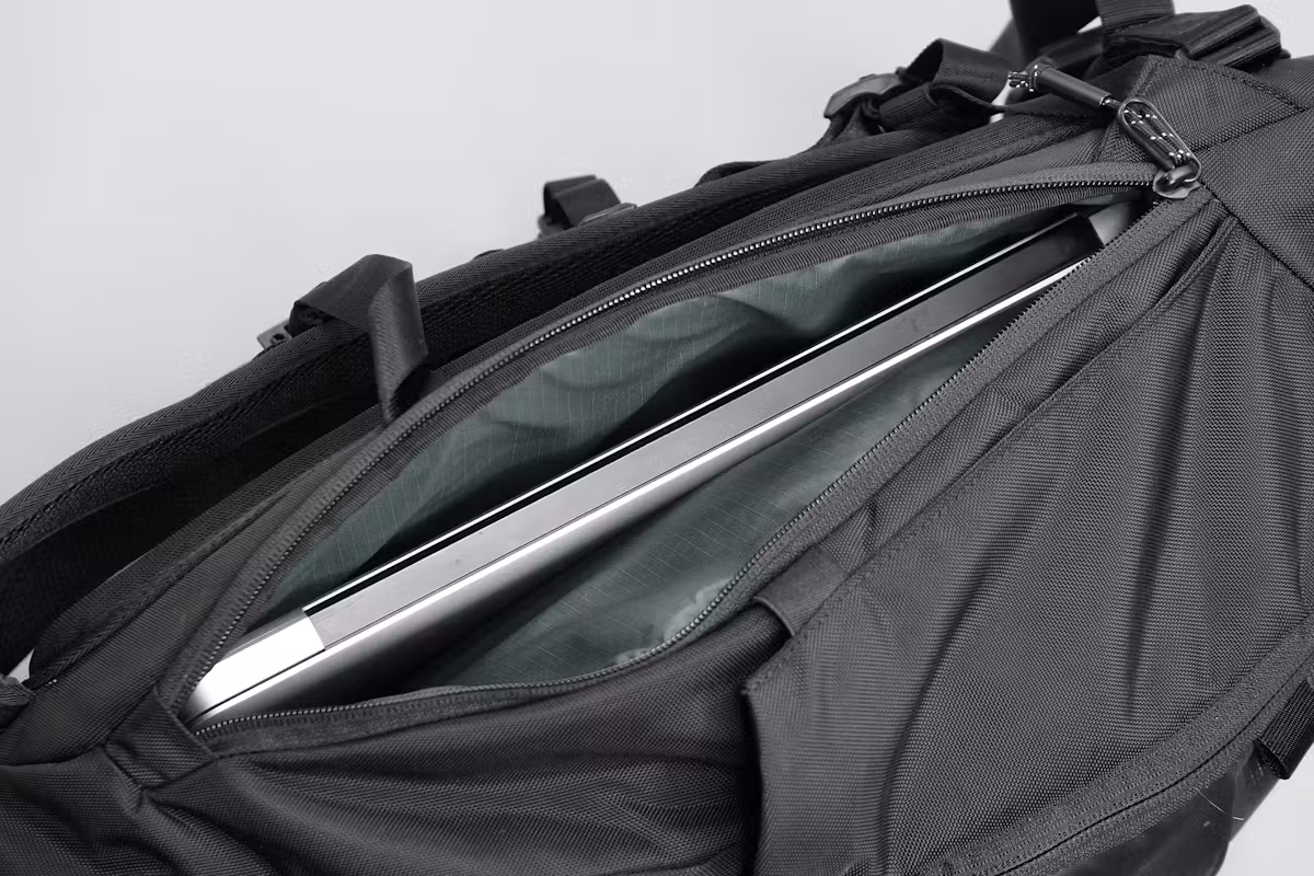 Timbuk2 Parker 通勤背包,侧边可取放笔记本电脑 Timbuk2 Parker 通勤背包,侧边可取放笔记本电脑