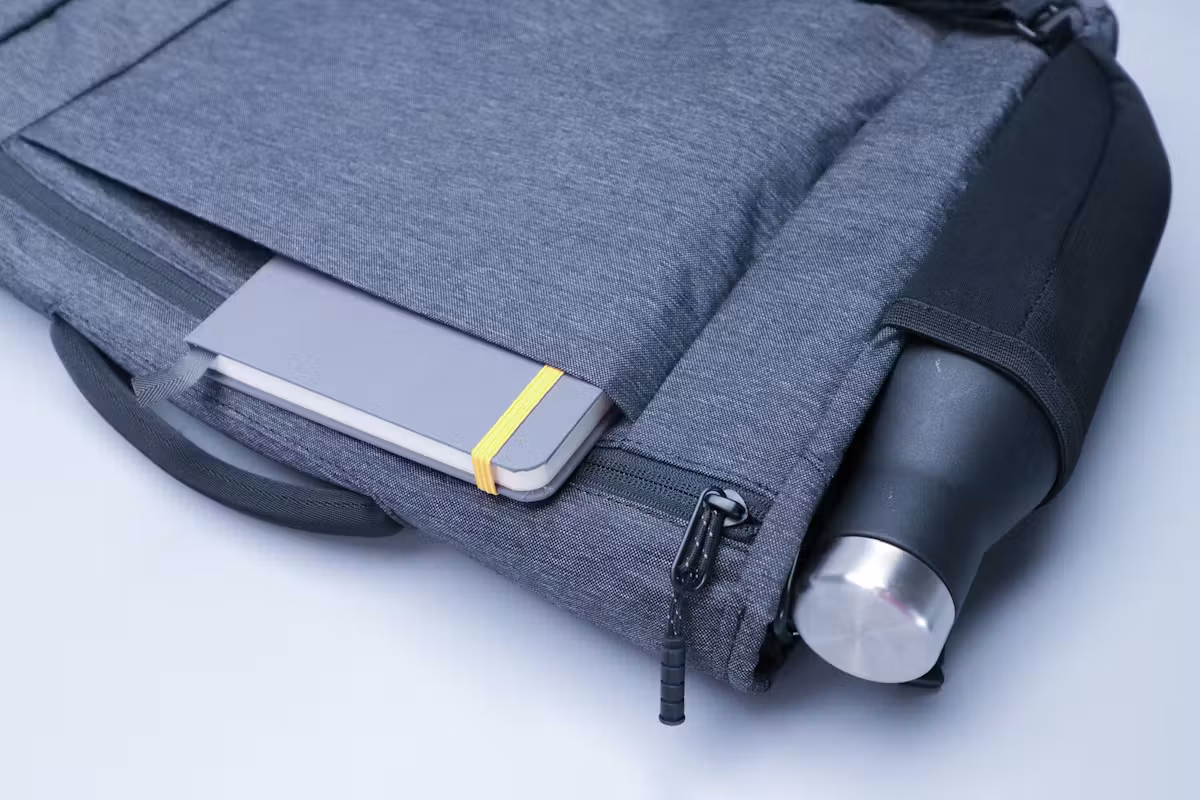 Timbuk2 Closer 笔记本电脑公文包行李箱带水壶袋 Timbuk2 Closer 笔记本电脑公文包行李箱带水壶袋