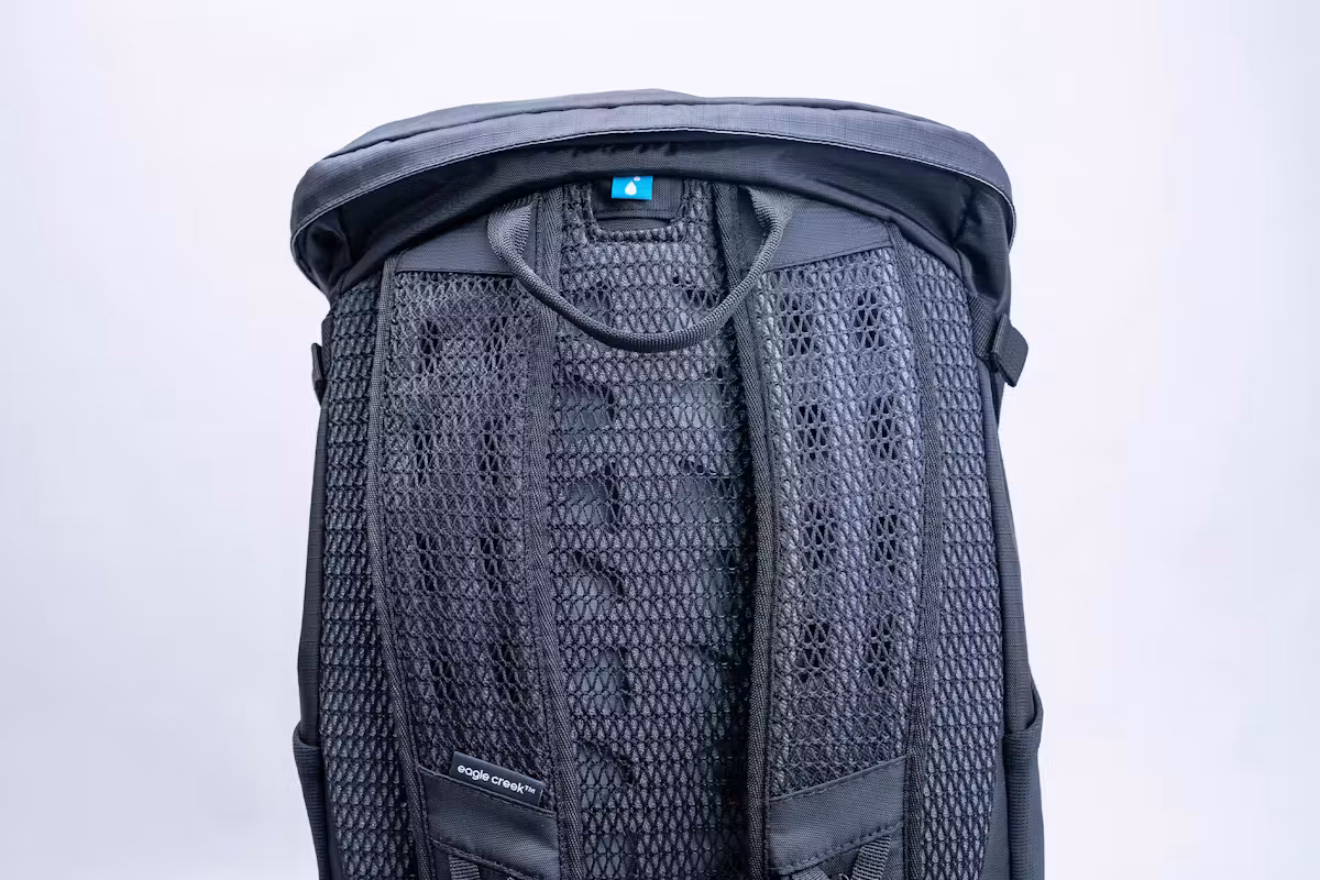 Eagle Creek Ranger XE 背包 36L 背板材质 Eagle Creek Ranger XE 背包 36L 背板材质