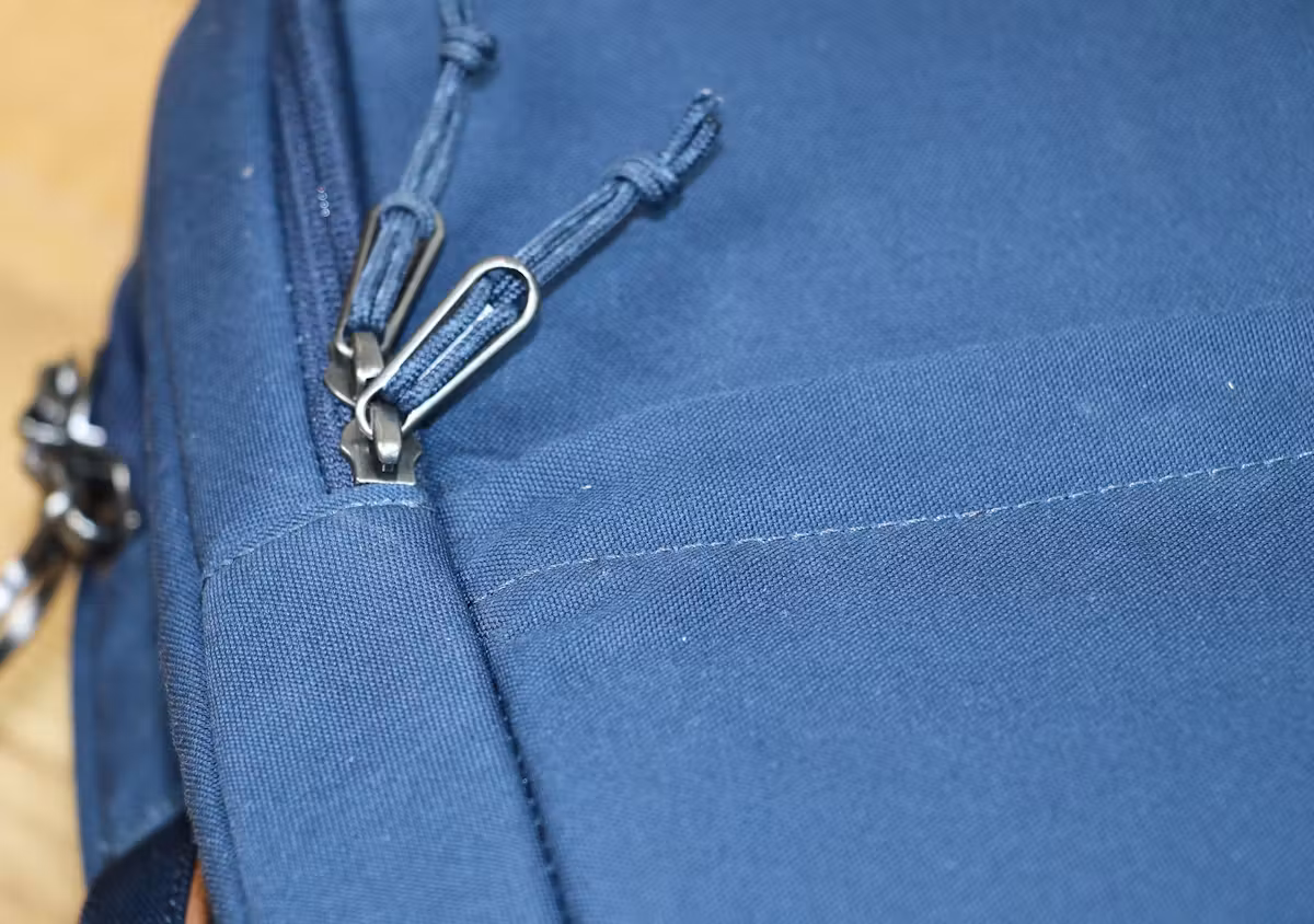 Fjallraven 旅行背包,采用 G-1000 高强度材料 Fjallraven 旅行背包,采用 G-1000 高强度材料