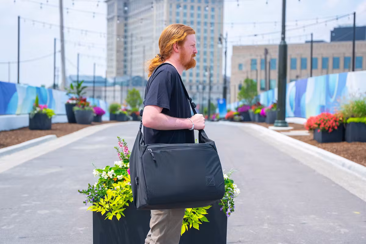 EVERGOODS Transit Duffel 35L TD35 侧面轮廓