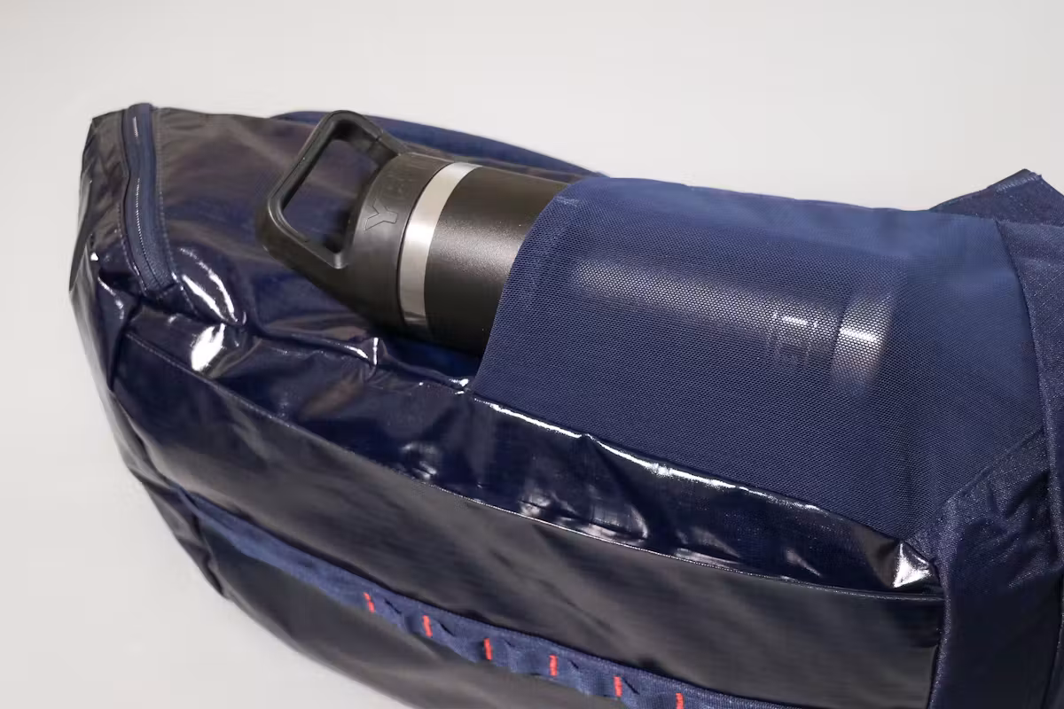 Patagonia Black Hole 25L 背包水壶口袋 Patagonia Black Hole 25L 背包水壶口袋