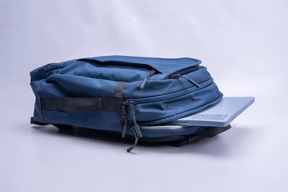 Timbuk2 Q 笔记本电脑背包 2.0 笔记本电脑隔层