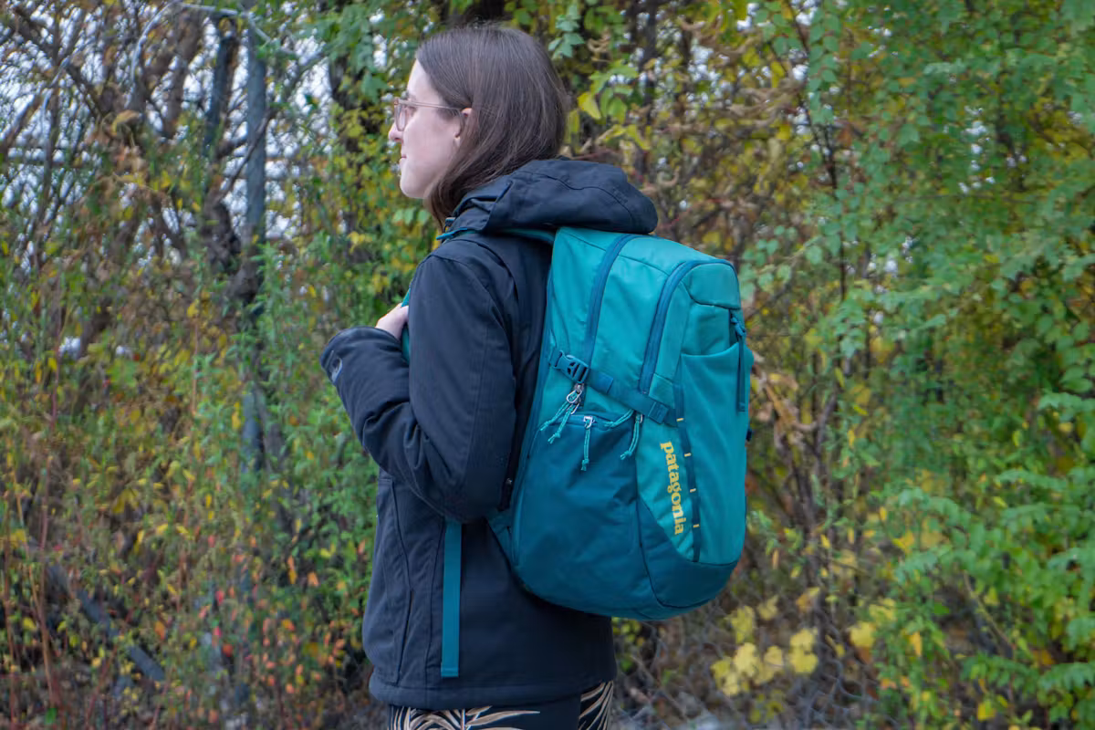 Patagonia Paxat 背包 32L 侧边 Patagonia Paxat 背包 32L 侧边