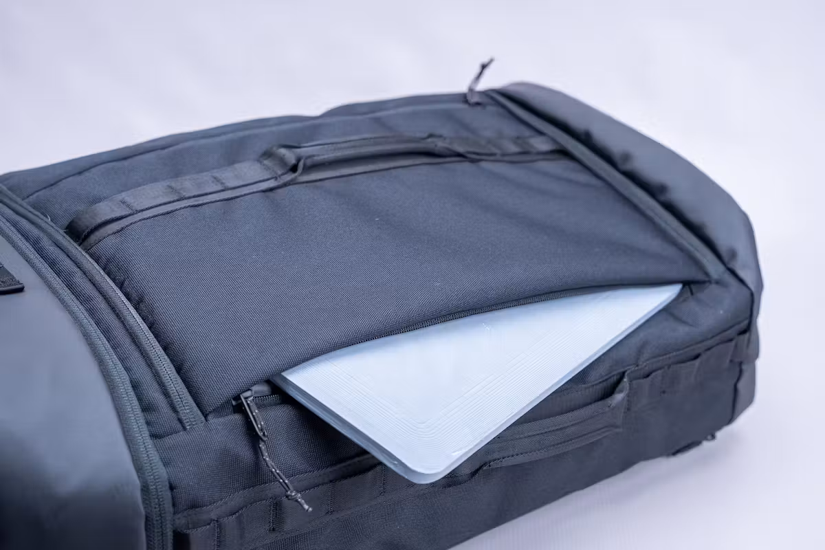 Timbuk2 Wingman 旅行背包笔记本电脑隔层前部 Timbuk2 Wingman 旅行背包笔记本电脑隔层前部