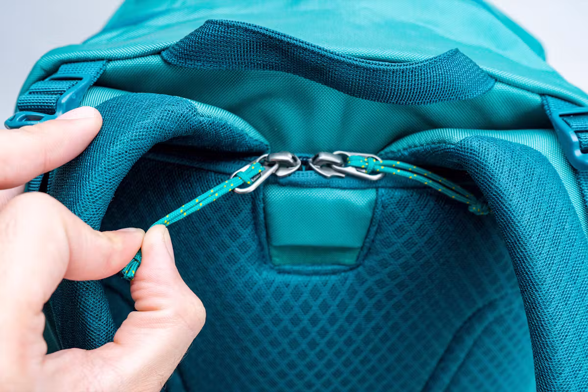 Patagonia Paxat 背包 32L 后拉链 Patagonia Paxat 背包 32L 后拉链