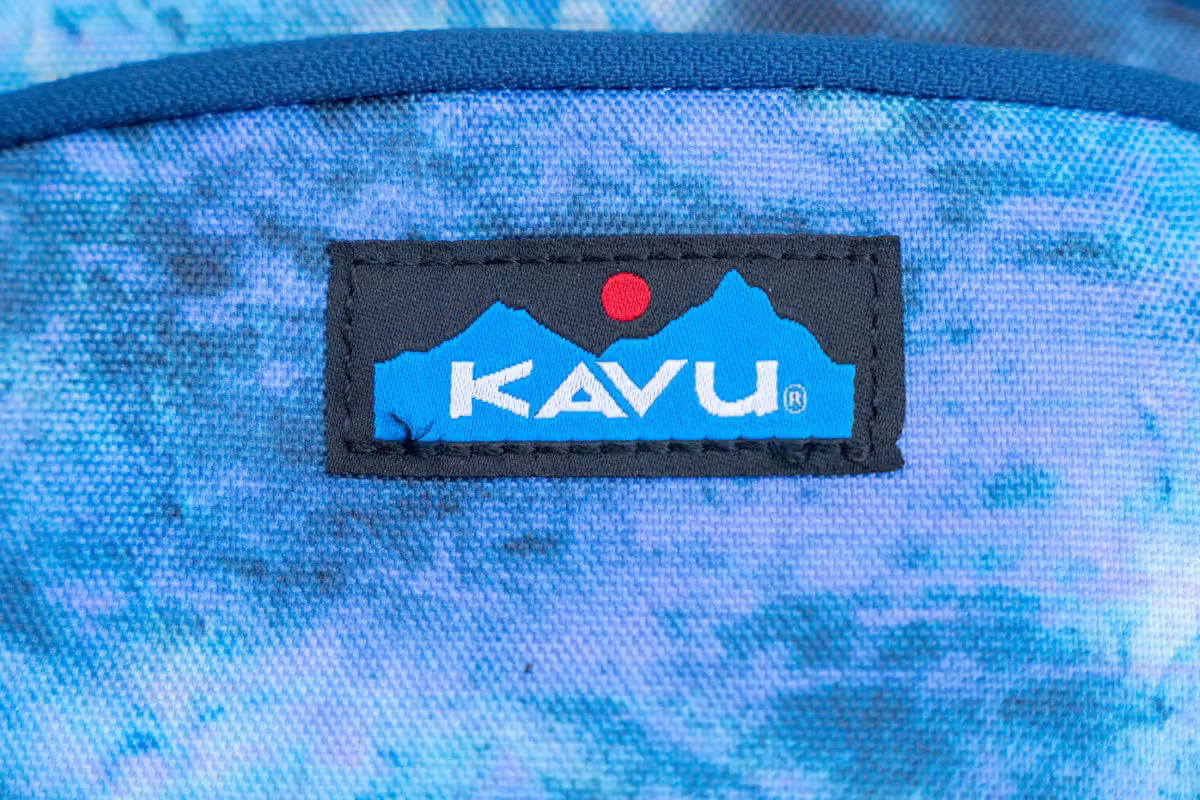 KAVU Spectator 腰包标志 KAVU Spectator 腰包标志