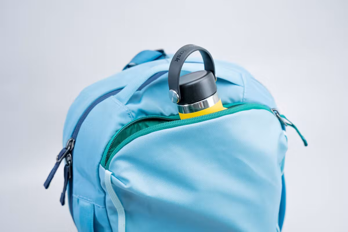 Cotopaxi Chasqui 13L 斜挎包前隔层 Cotopaxi Chasqui 13L 斜挎包前隔层