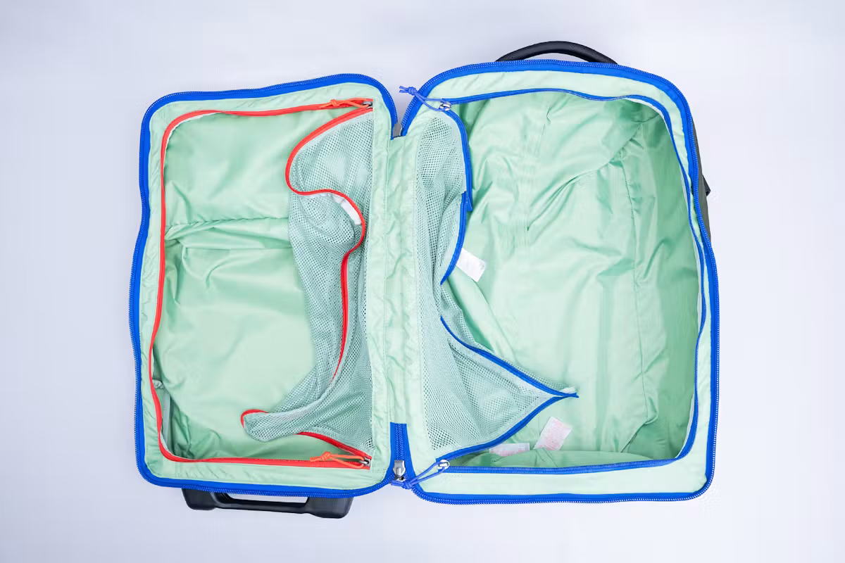 Cotopaxi Allpa 38L 拉杆箱内饰 Cotopaxi Allpa 38L 拉杆箱内饰