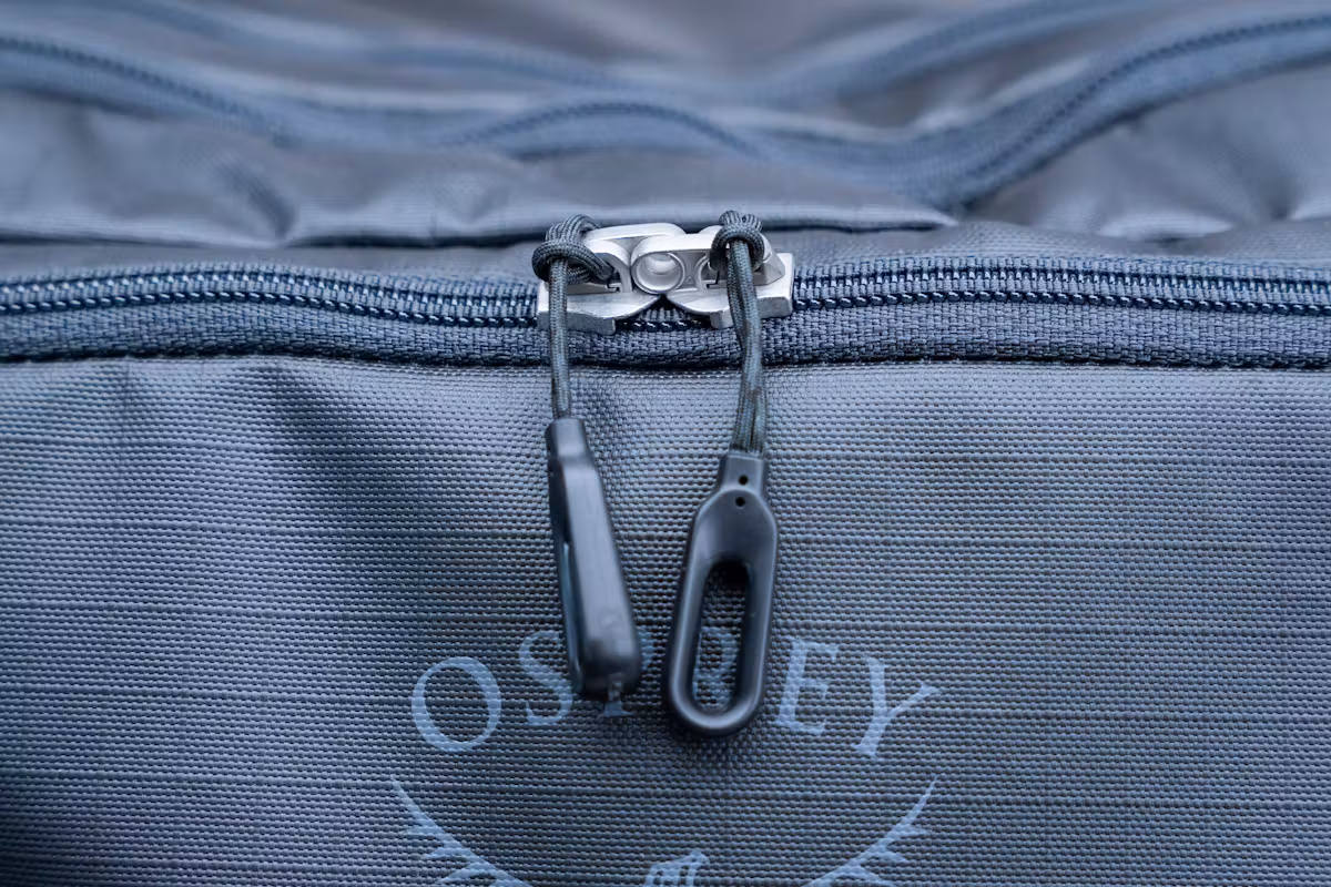 Osprey Transporter 带轮手提箱 38 拉链 Osprey Transporter 带轮手提箱 38 拉链