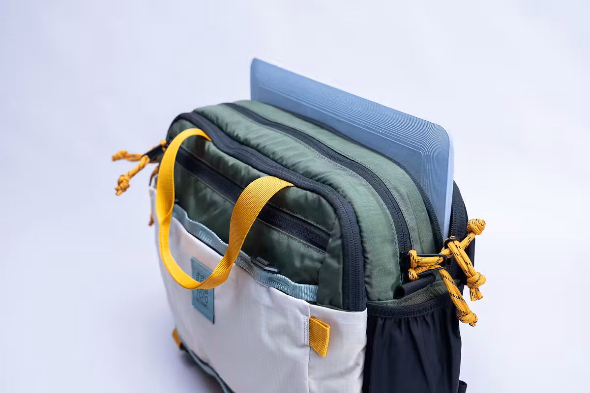 Topo Designs 山系多功能斜挎包笔记本电脑隔层 Topo Designs 山系多功能斜挎包笔记本电脑隔层