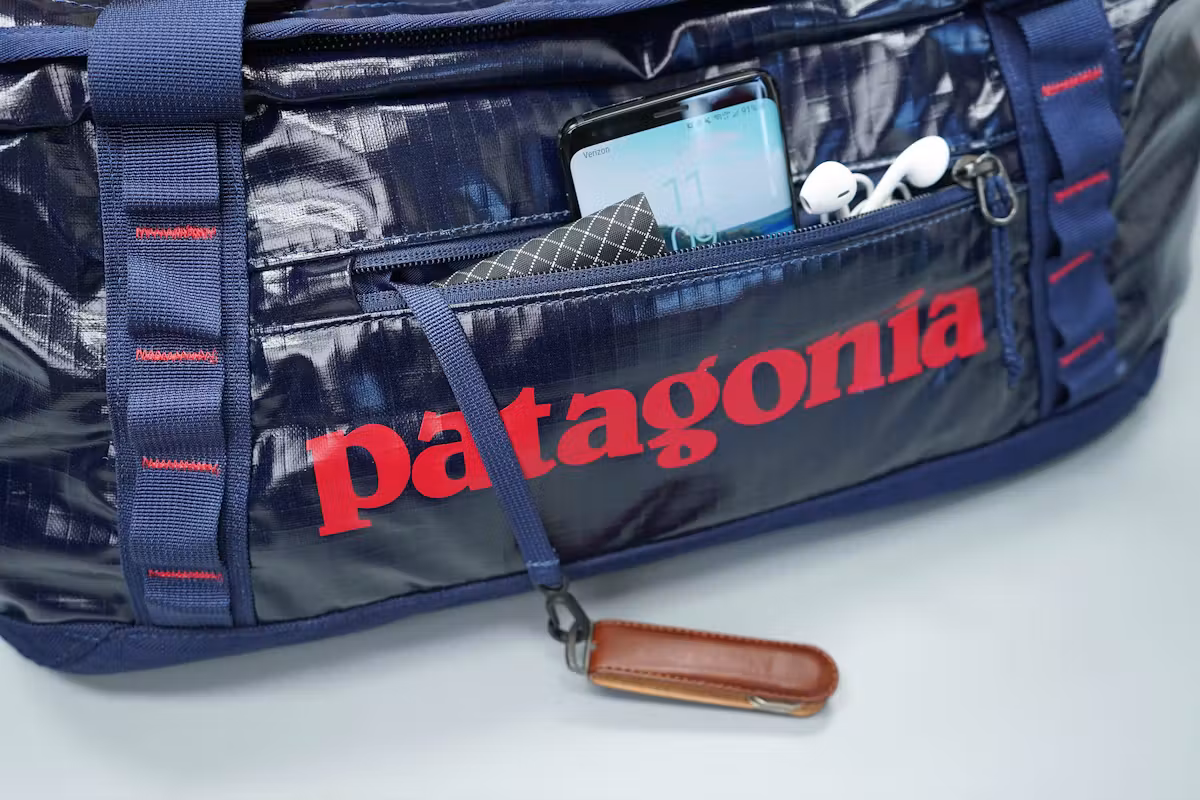 Patagonia Black Hole 40升旅行包，带前袋