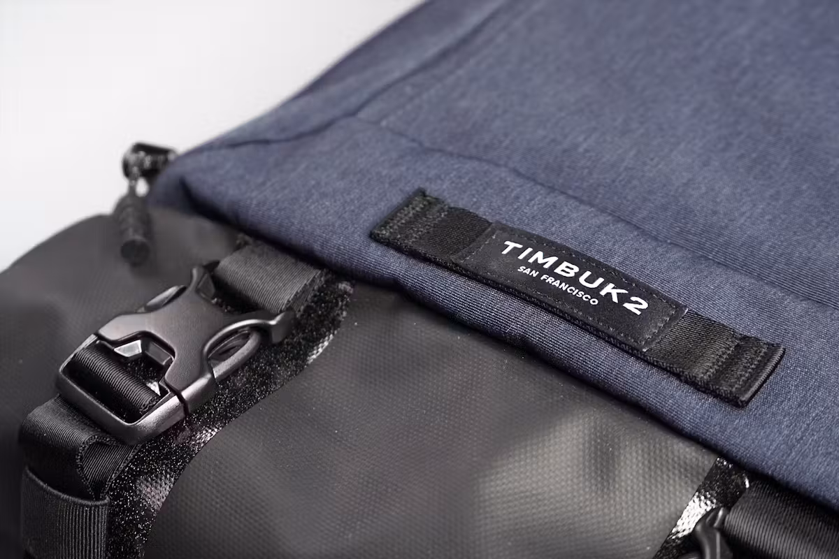 Timbuk2 Authority 笔记本电脑背包材质和标志 Timbuk2 Authority 笔记本电脑背包材质和标志