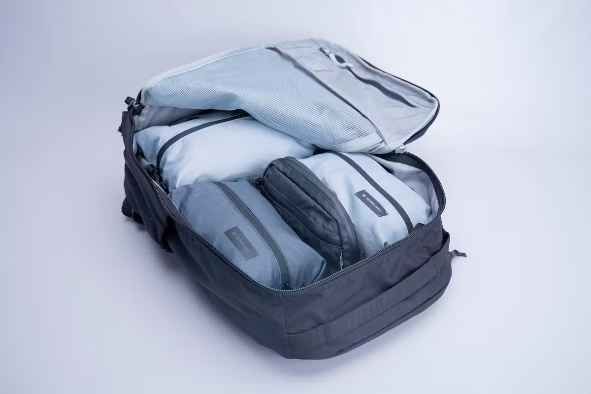 EVERGOODS Civic 旅行包 35L (CTB35) 装满状态 EVERGOODS Civic 旅行包 35L (CTB35) 装满状态