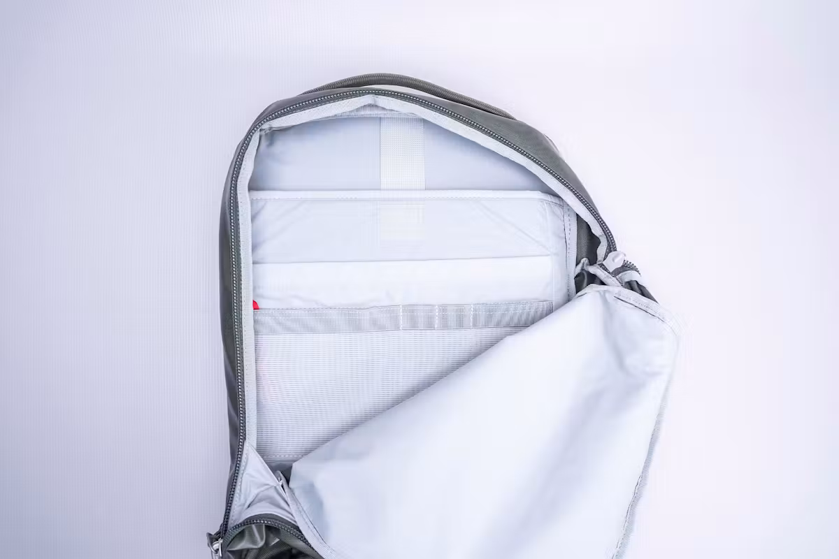 Osprey Transporter Panel Loader 空置状态