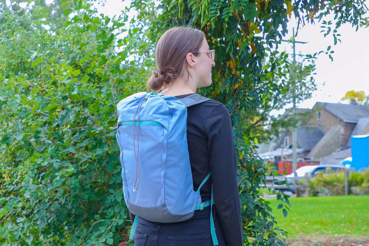 Osprey Daylite Cinch 侧面 Osprey Daylite Cinch 侧面