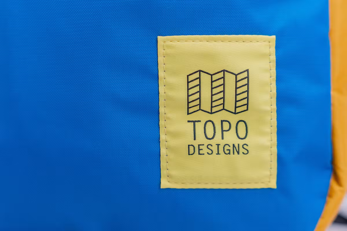 Topo Designs 轻便背包品牌标识 Topo Designs 轻便背包品牌标识