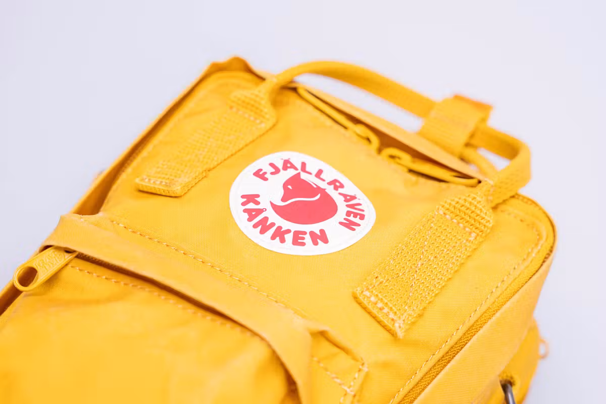 Fjallraven Kanken 斜挎包品牌标识 Fjallraven Kanken 斜挎包品牌标识