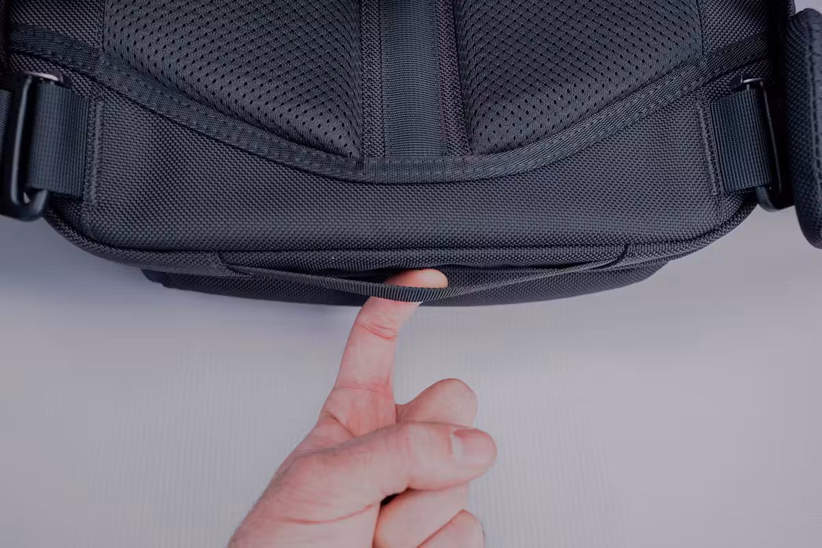 Aer Travel Pack 3 旅行包底部提手 Aer Travel Pack 3 旅行包底部提手
