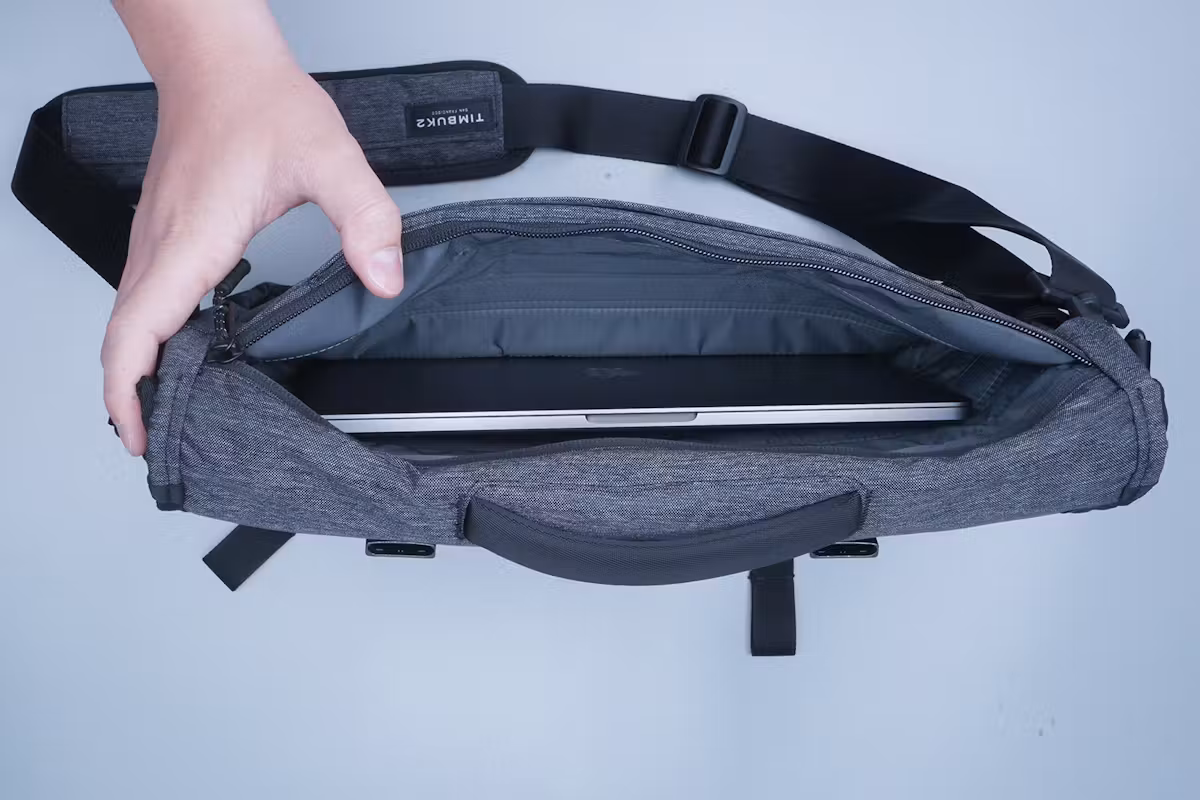Timbuk2 Closer 笔记本电脑公文包 上翻式笔记本电脑套 Timbuk2 Closer 笔记本电脑公文包 上翻式笔记本电脑套