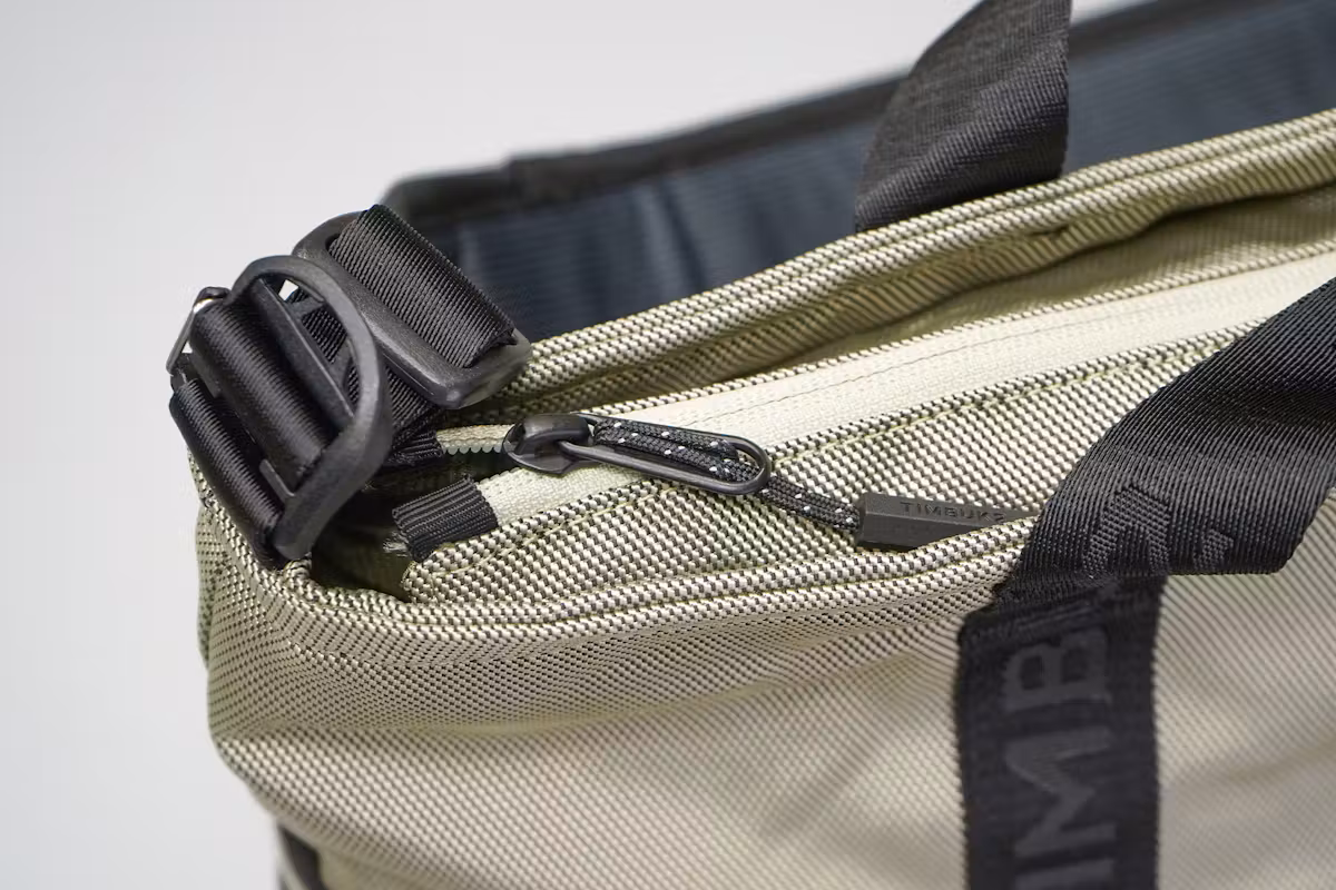 Timbuk2 科技手提包 | 拉链和五金配件 Timbuk2 科技手提包 | 拉链和五金配件